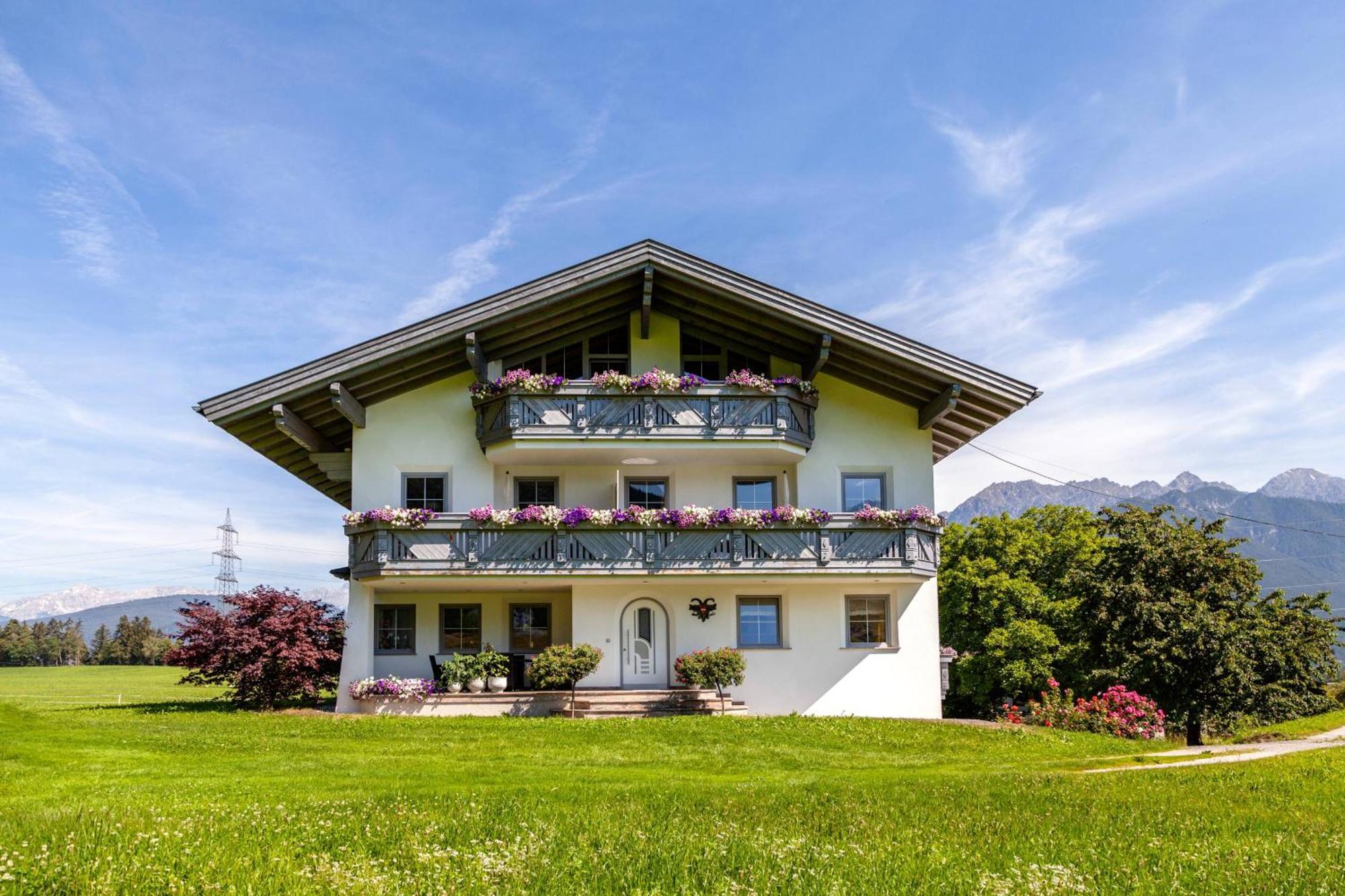 Gaestehaus Weber *